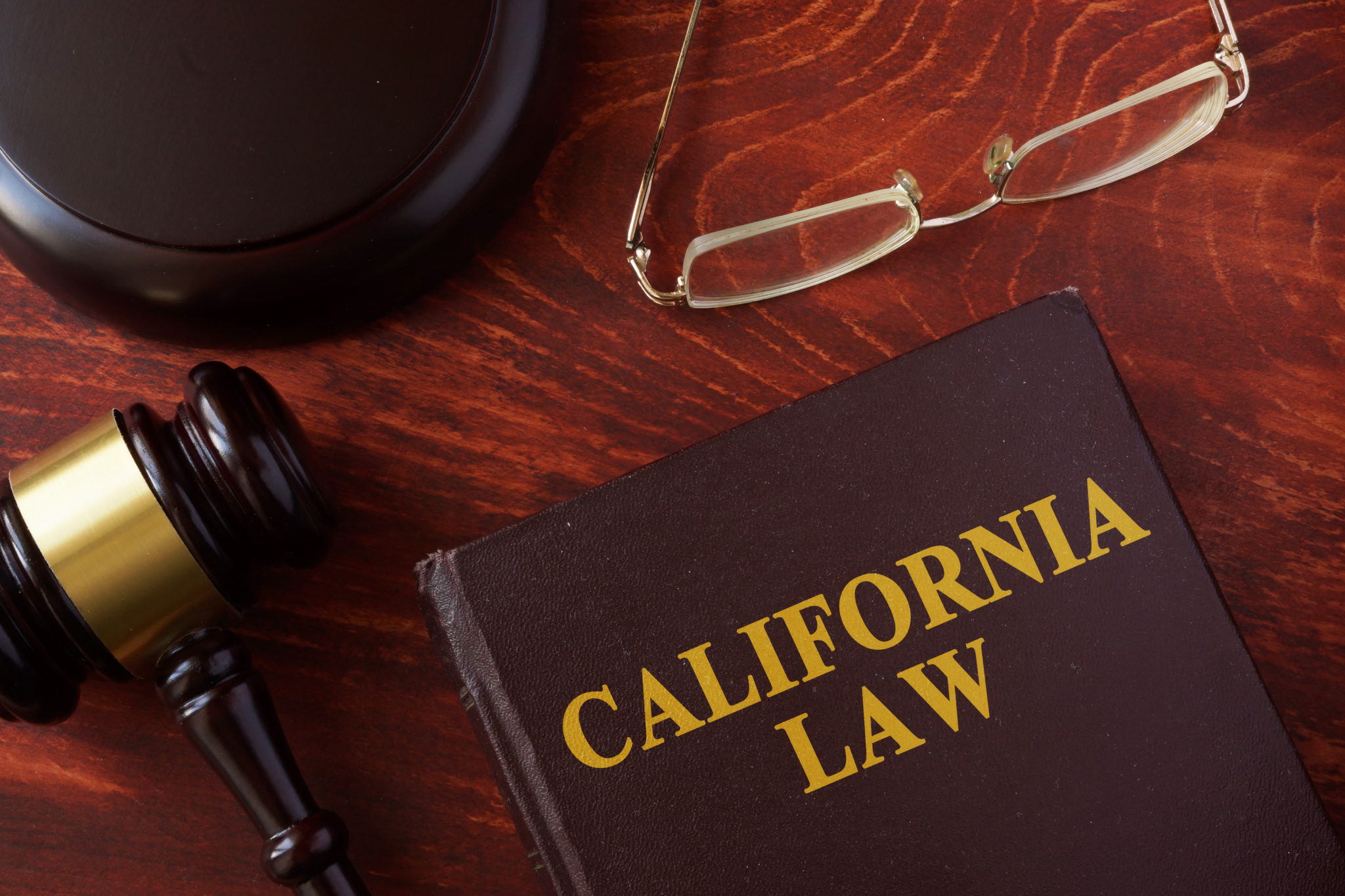 Право актив. Economy Law. State Law. Калифорния право. Книга с законами называется-.